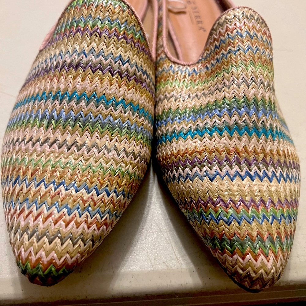 Beautiful and comfy Serra flats